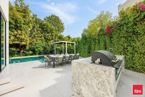 Villa in Jumeirah Islands, Dubai 4 bedrooms, 957.8 sq.m. № 94713 - photo 28