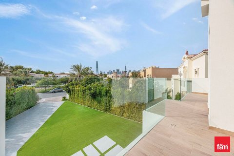 Villa in Jumeirah Islands, Dubai 4 bedrooms, 957.8 sq.m. № 94713 - photo 18