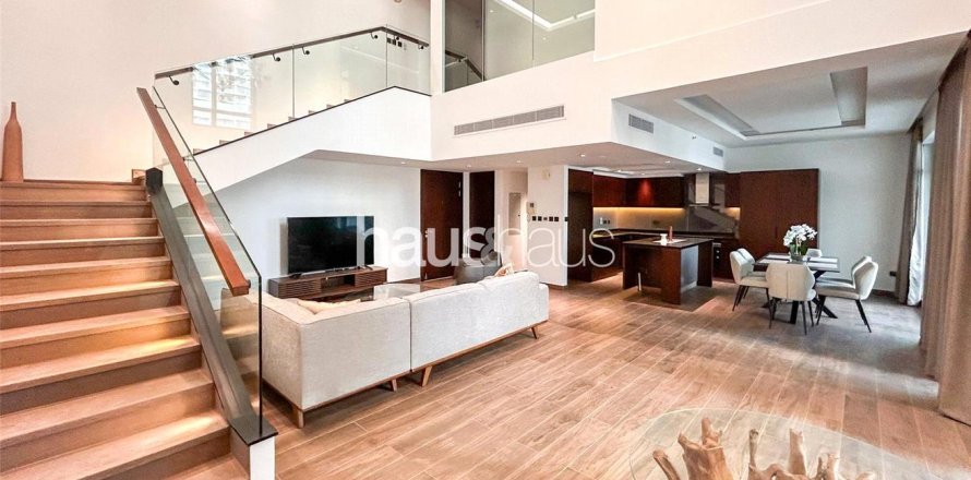Apartment in The Lofts, Downtown Dubai (Downtown Burj Dubai), Dubai 2 bedrooms, 184 sq.m. № 44691