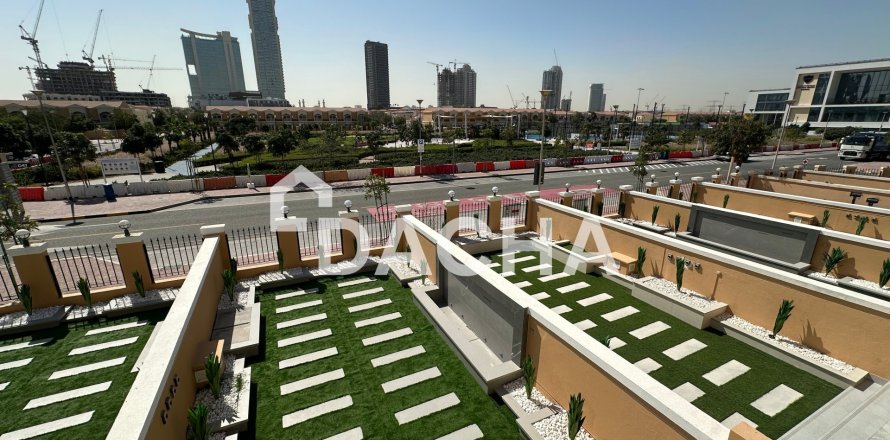 Townhouse in Jumeirah Village Triangle, Dubai 2 bedrooms, 152 sq.m. № 104720