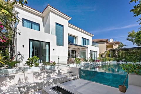 Villa in Jumeirah Islands, Dubai 5 bedrooms, 557 sq.m. № 104715