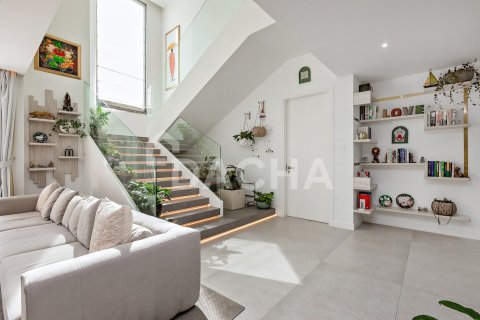 Villa in Jumeirah Islands, Dubai 5 bedrooms, 557 sq.m. № 104715 - photo 5