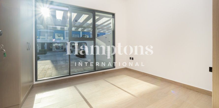 Таунхаус в Damac Lagoons, Дубай, 4 спальни, 144м², № 90712