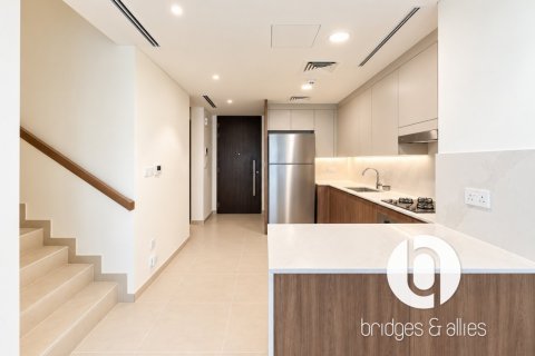 Adosado en Tilal Al Ghaf, Dubai, 3 dormitorios, 199 m², № 141861 - foto 8
