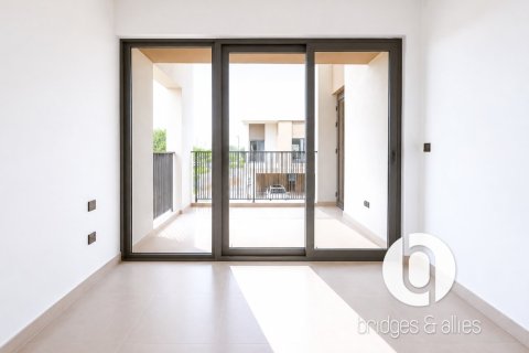 Adosado en Tilal Al Ghaf, Dubai, 4 dormitorios, 227 m², № 141858 - foto 21