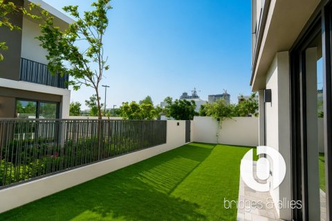 Adosado en Tilal Al Ghaf, Dubai, 4 dormitorios, 227 m², № 141858 - foto 8
