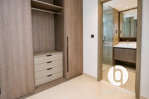 Adosado en Tilal Al Ghaf, Dubai, 4 dormitorios, 227 m², № 141858 - foto 11