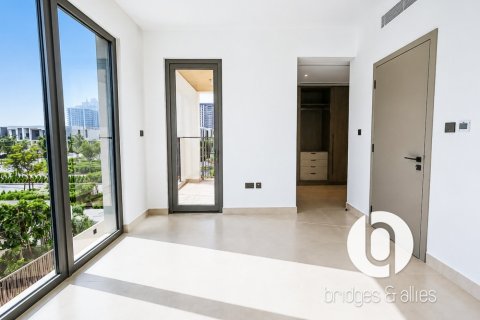 Adosado en Tilal Al Ghaf, Dubai, 4 dormitorios, 227 m², № 141858 - foto 9