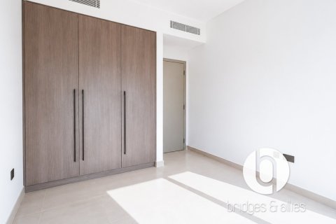 Adosado en Tilal Al Ghaf, Dubai, 4 dormitorios, 227 m², № 141858 - foto 13