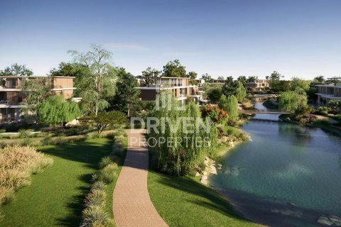 Villa in Dubai Land, Dubai 4 bedrooms, 380 sq.m. № 86833 - photo 2