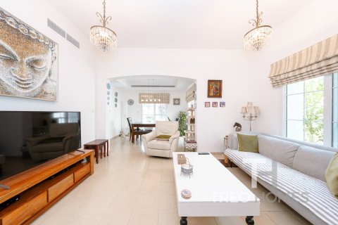 Villa in Arabian Ranches, Dubai 3 bedrooms, 259 sq.m. № 16307 - photo 5