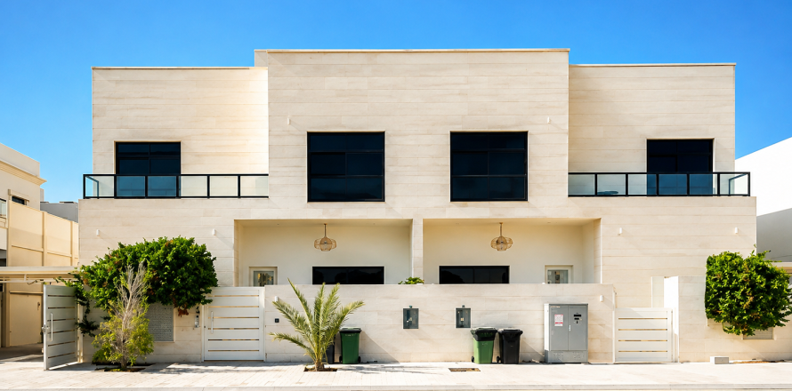 Villa in Dubai 5 bedrooms, 743.22 sq.m. № 138959