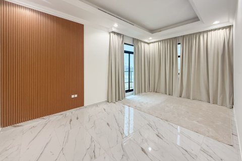 Villa in Dubai 5 bedrooms, 743.22 sq.m. № 138959 - photo 14