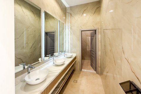 Villa in Dubai 5 bedrooms, 743.22 sq.m. № 138959 - photo 10