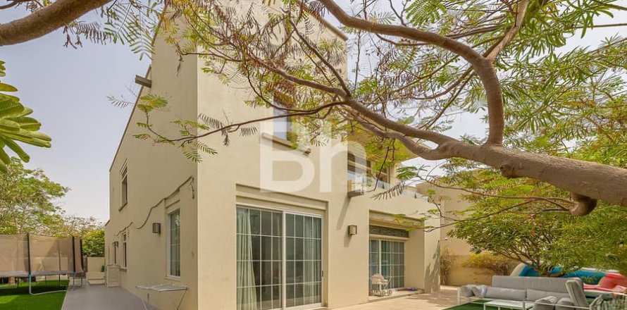 Villa in Arabian Ranches 2, Dubai 4 bedrooms, 300 sq.m. № 57999