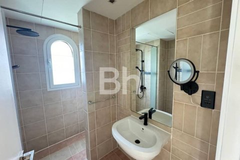 Villa in Jumeirah Village Triangle, Dubai 2 bedrooms, 706 sq.m. № 57998 - photo 6