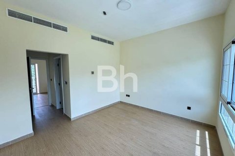 Villa in Jumeirah Village Triangle, Dubai 2 bedrooms, 706 sq.m. № 57998 - photo 14