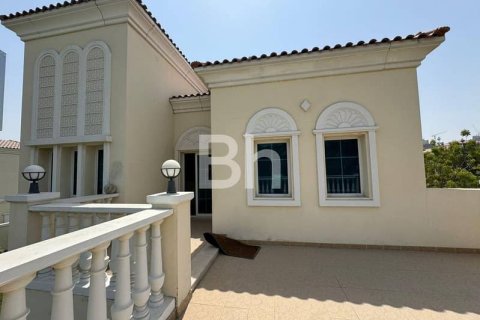 Villa in Jumeirah Village Triangle, Dubai 2 bedrooms, 706 sq.m. № 57998 - photo 10