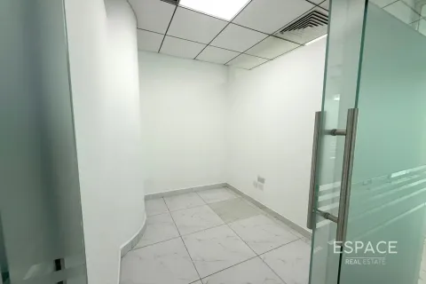 Снять в аренду офис в Бизнес-Бэе, Дубай: 177м², № 62072 - фото 10