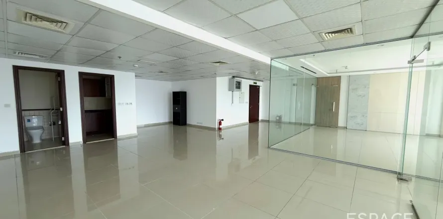 Офис в Джумейра Лейк Тауэрс, Дубай, 107м², № 62070
