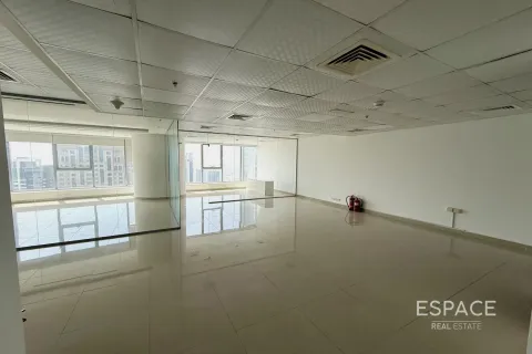 Снять в аренду офис в Джумейра Лейк Тауэрс, Дубай: 107м², № 62070 - фото 8