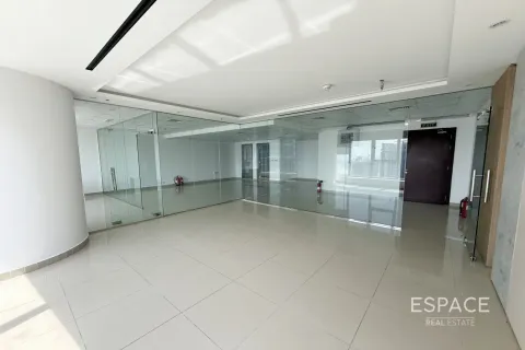 Снять в аренду офис в Джумейра Лейк Тауэрс, Дубай: 107м², № 62070 - фото 3