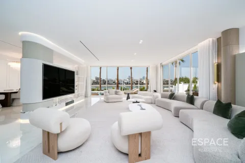 Villa en Palm Jumeirah, Dubai, 4 dormitorios, 483 m², № 62075 - foto 2