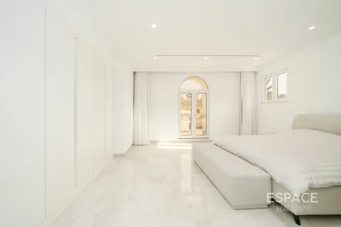 Villa en Palm Jumeirah, Dubai, 4 dormitorios, 483 m², № 62075 - foto 11