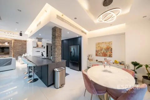 Снять в аренду квартиру в Дубай Марине, Дубай: 3 спальни, 195м², № 62073 - фото 3