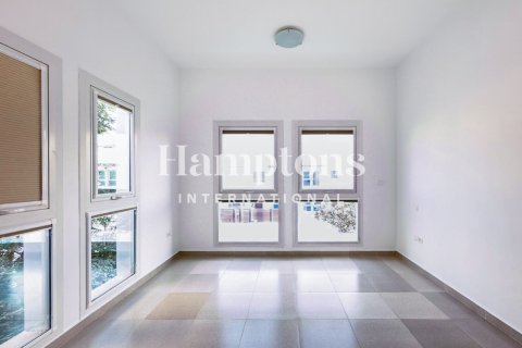 Townhouse in Al Quoz Industrial Area, Al Quoz, Dubai 5 bedrooms, 365.94956215 sq.m. № 74378 - photo 17