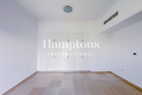 Townhouse in Al Quoz Industrial Area, Al Quoz, Dubai 5 bedrooms, 365.94956215 sq.m. № 74378 - photo 27