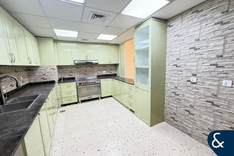 Appartement à Motor City, Dubai, 2 chambres, 151 m², № 74453 - photo 2