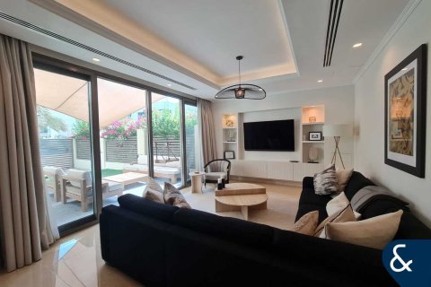 Купить виллу в The Sustainable City, Дубай: 3 спальни, 195м², № 74450 - фото 7