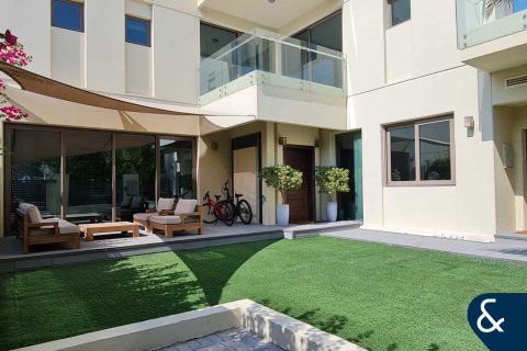 Купить виллу в The Sustainable City, Дубай: 3 спальни, 195м², № 74450 - фото 24