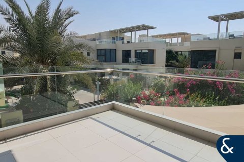 Купить виллу в The Sustainable City, Дубай: 3 спальни, 195м², № 74450 - фото 28