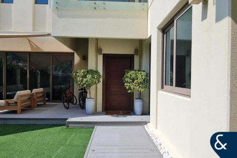 Купить виллу в The Sustainable City, Дубай: 3 спальни, 195м², № 74450 - фото 23