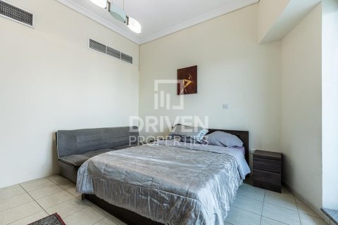 Apartment in Jumeirah Lake Towers, Dubai 3 bedrooms, 142.14 sq.m. № 137129 - photo 2