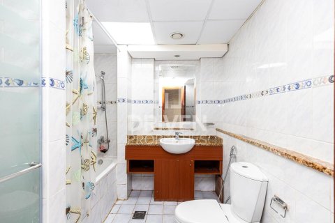 Apartment in Jumeirah Lake Towers, Dubai 3 bedrooms, 142.14 sq.m. № 137129 - photo 7