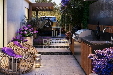 Villa in Dubai 4 bedrooms, 170.2 sq.m. № 137138 - photo 5