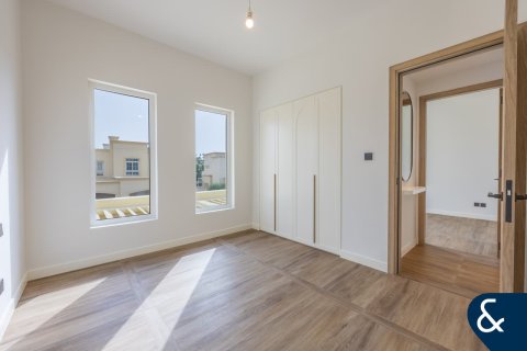 Купить виллу в The Springs, Дубай: 4 спальни, 210м², № 78854 - фото 15