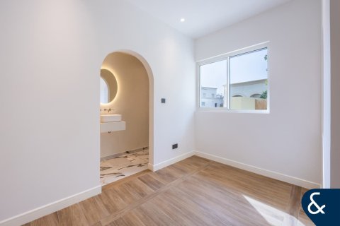 Купить виллу в The Springs, Дубай: 4 спальни, 210м², № 78854 - фото 9