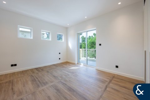 Купить виллу в The Springs, Дубай: 4 спальни, 210м², № 78854 - фото 19