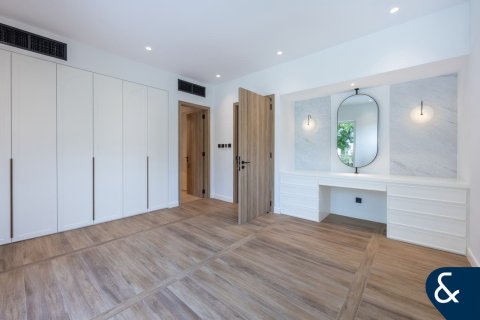 Купить виллу в The Springs, Дубай: 4 спальни, 210м², № 78854 - фото 20