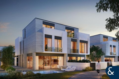 Купить виллу в Джумейра Гольф Эстейтс, Дубай: 5 спален, 373м², № 78857 - фото 1