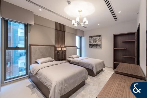 Apartment in Downtown Dubai (Downtown Burj Dubai), Dubai 3 bedrooms, 173 sq.m. № 91631 - photo 19