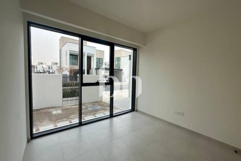 Townhouse in Arabian Ranches 3, Dubai 4 bedrooms, 381 sq.m. № 58711 - photo 14