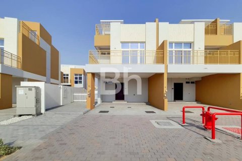 Townhouse in DAMAC Hills (Akoya by DAMAC), Dubai 3 bedrooms, 170 sq.m. № 57268 - photo 1