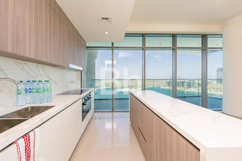 Apartment in Dubai Harbour, Dubai 3 bedrooms, 179 sq.m. № 57269 - photo 26