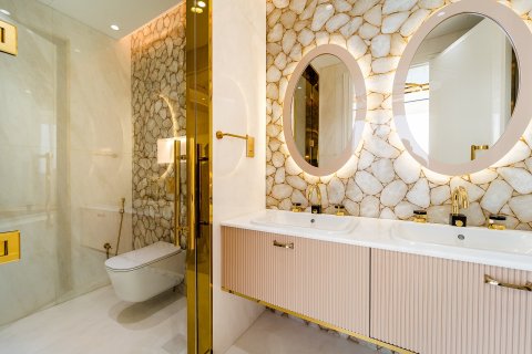 Apartment in Palm Jumeirah, Dubai 3 bedrooms, 317 sq.m. № 96943 - photo 16