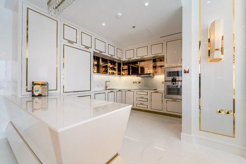 Apartment in Palm Jumeirah, Dubai 3 bedrooms, 317 sq.m. № 96943 - photo 8